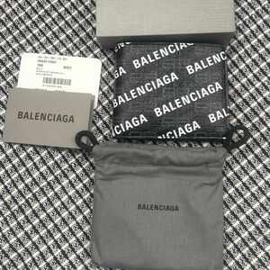Men’s balenciaga wallet